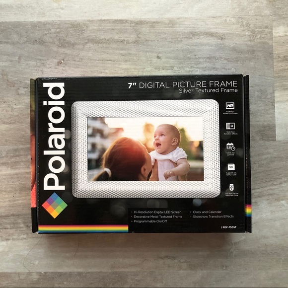 NWB Polaroid 7” Digital Picture Frame